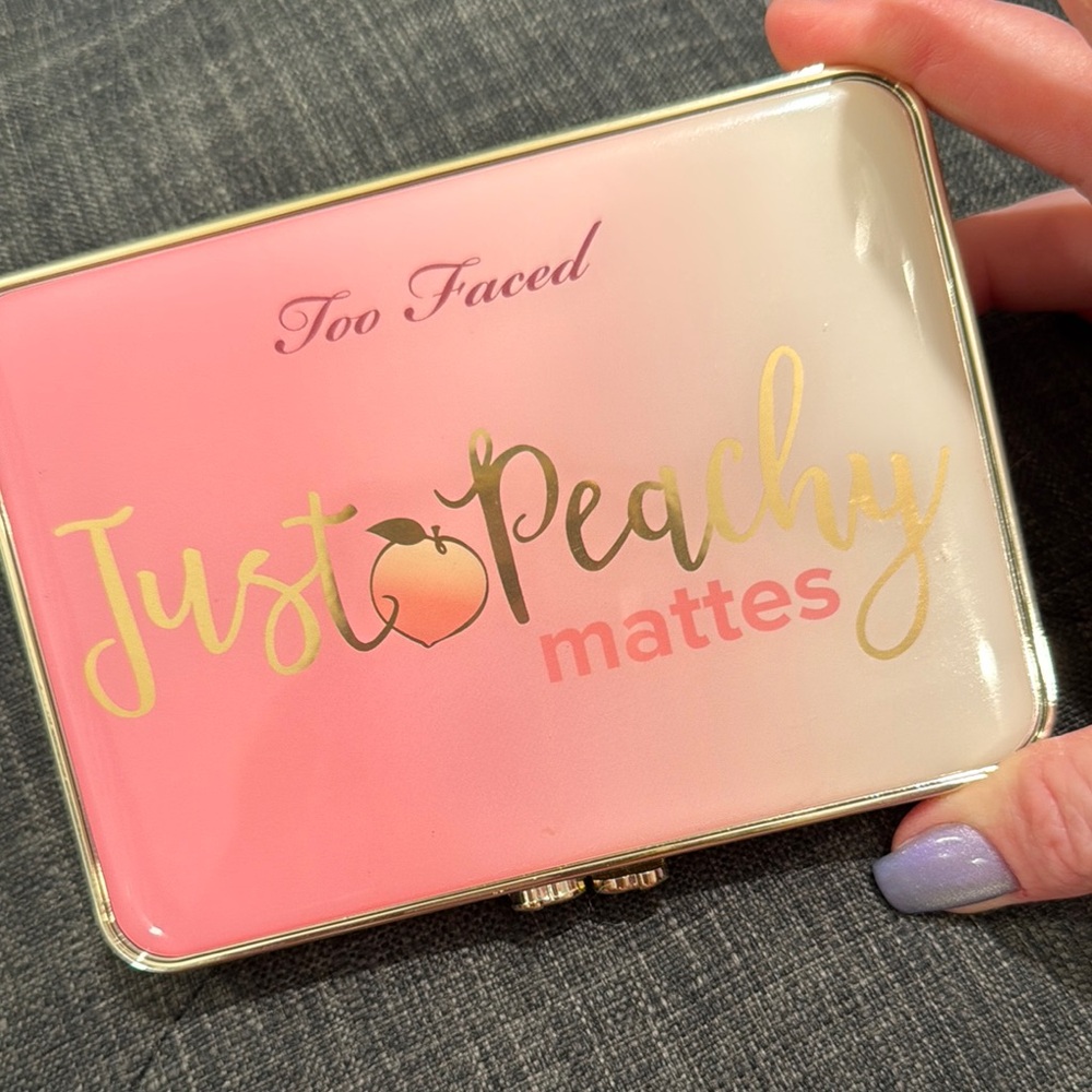 Too Faced Just Peachy Mattes Palette - Pink and Gold